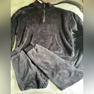 2/$25 Old Navy Sweat Suit